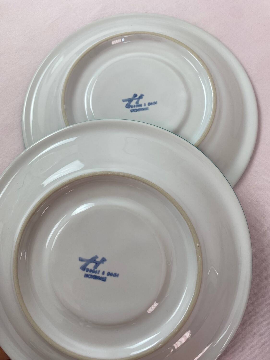 Vintage white and green service