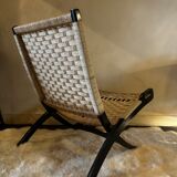 Folding seat