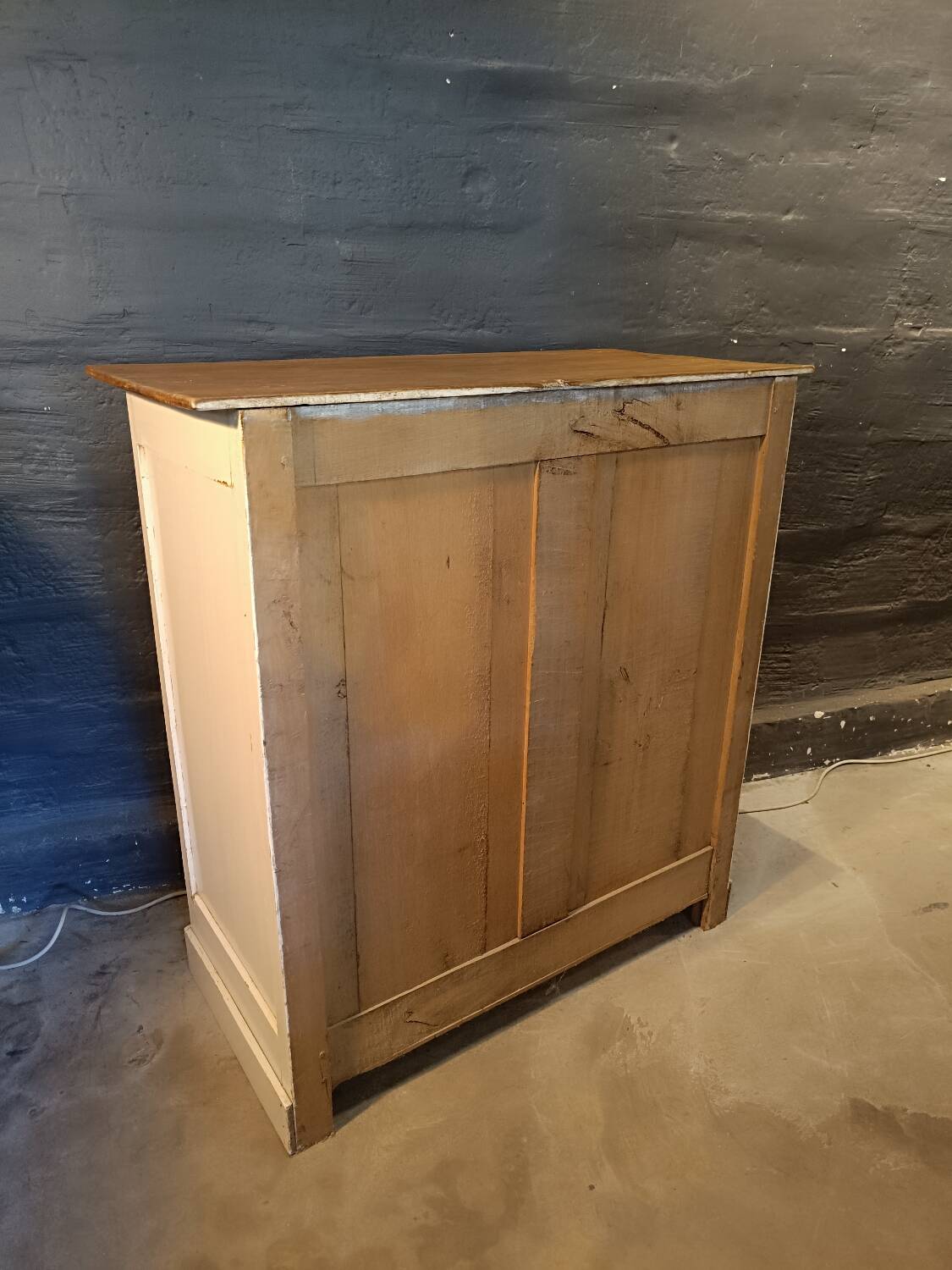 Parisian glass-fronted buffet