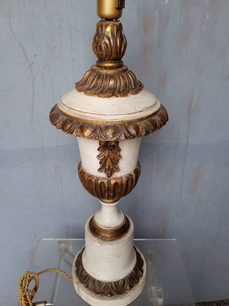 Medicis lamp carved polychrome wood ep 1940