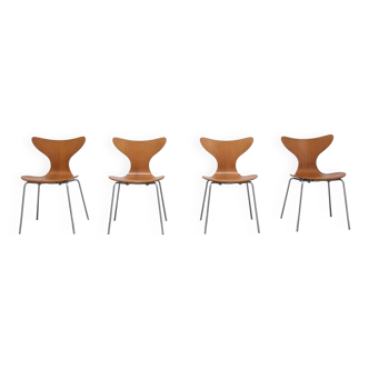 1st edition set of 4 'Lily' chairs in oak by Arne Jacobsen for Fritz Hansen, 1969