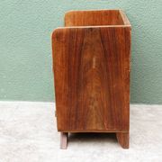 Table de chevet, années 50, plaquage de noyer.