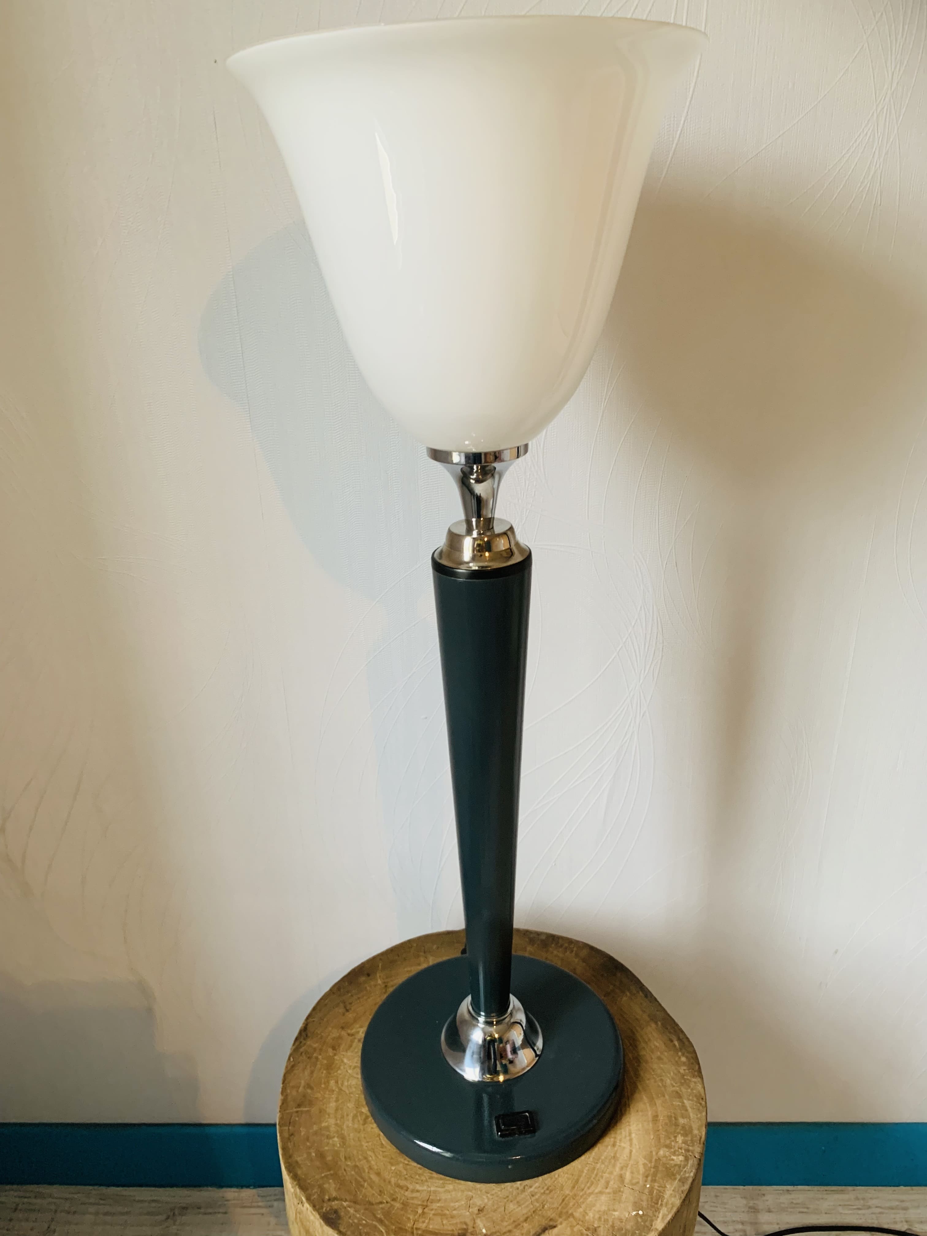 Mazda lamp, art deco style