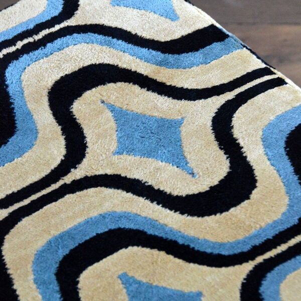 Table d’appoint, pouf, design Italien 1970