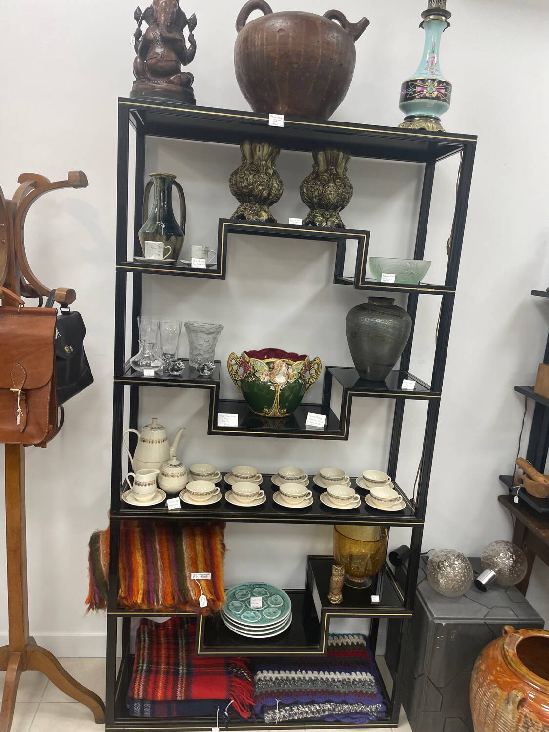 Pierre Vandel Paris shelf, black and gold, 1970s, France