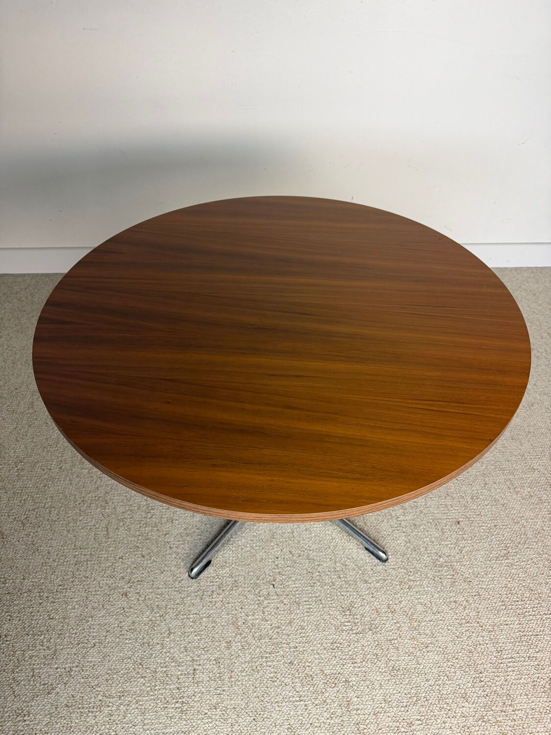 Vintage German round coffee table – Walnut & star base