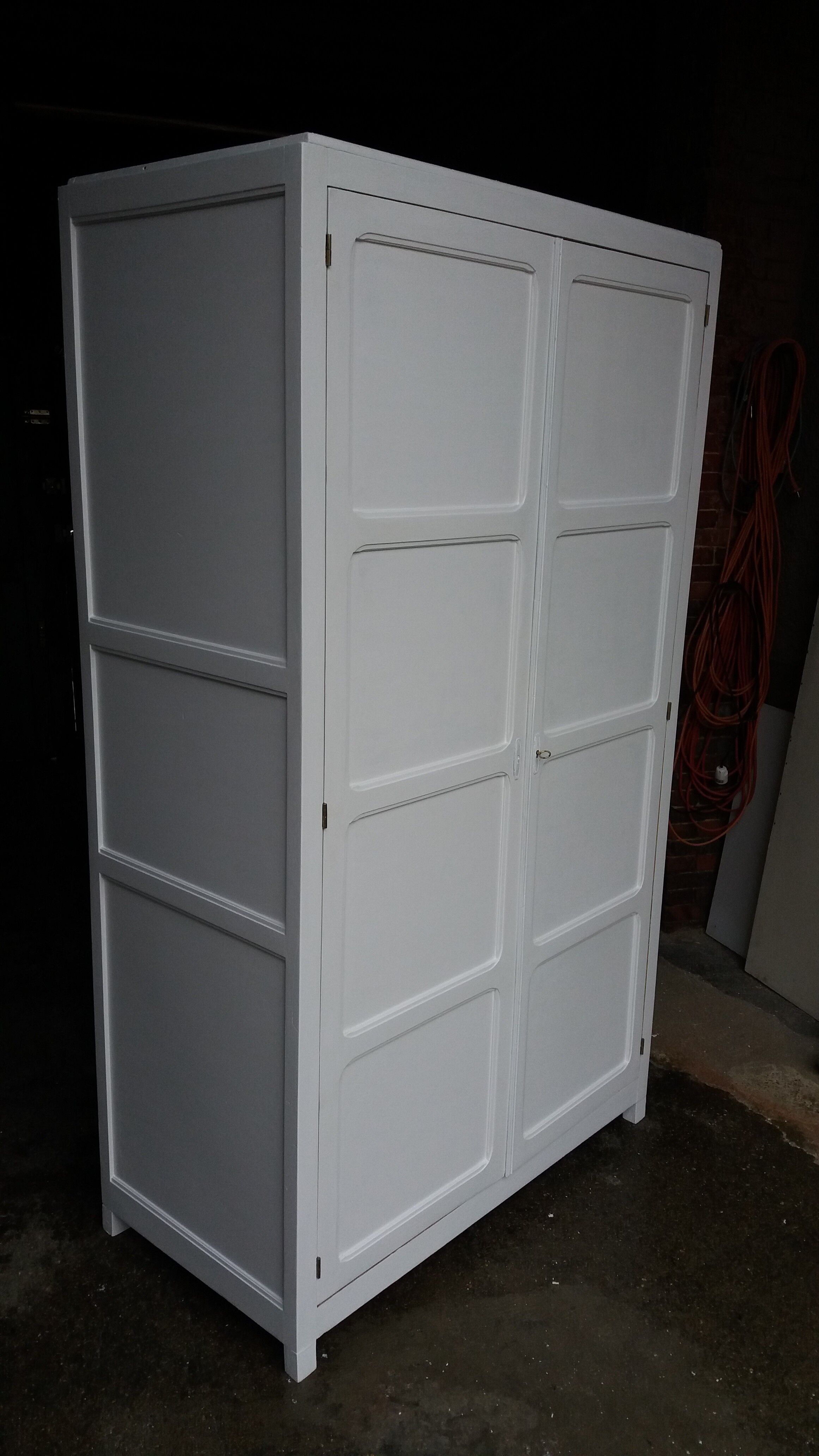 Armoire parisienne