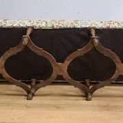 Important Estate Bench with Floral Fabric, Louis XIV Period – Early 18th Century