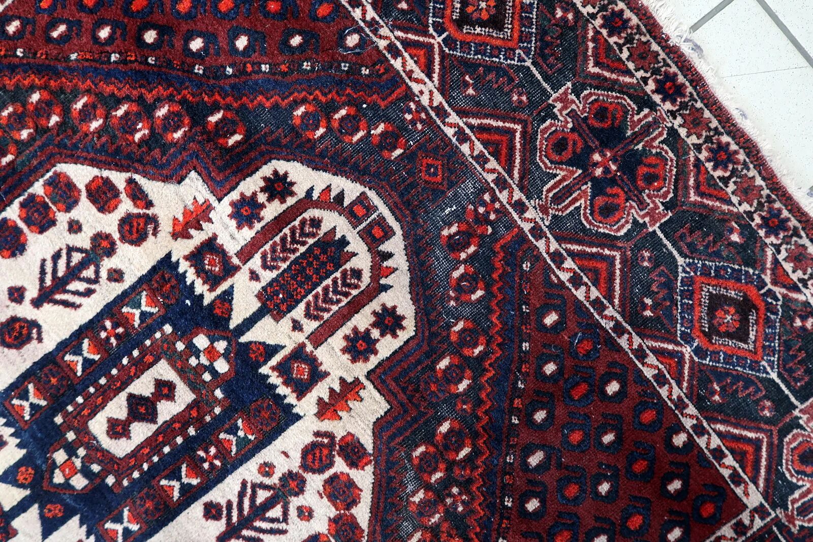 Vintage 1950s Persian Afshar rug, tribal double medallion, red field, 148cm x 211cm