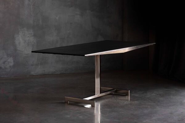 Table à manger Aeronautique par Jean Prouvé, Allemagne, années 1990.