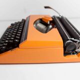 Silver Reed Sr 180 revised Luxury Typewriter and New Ribbon