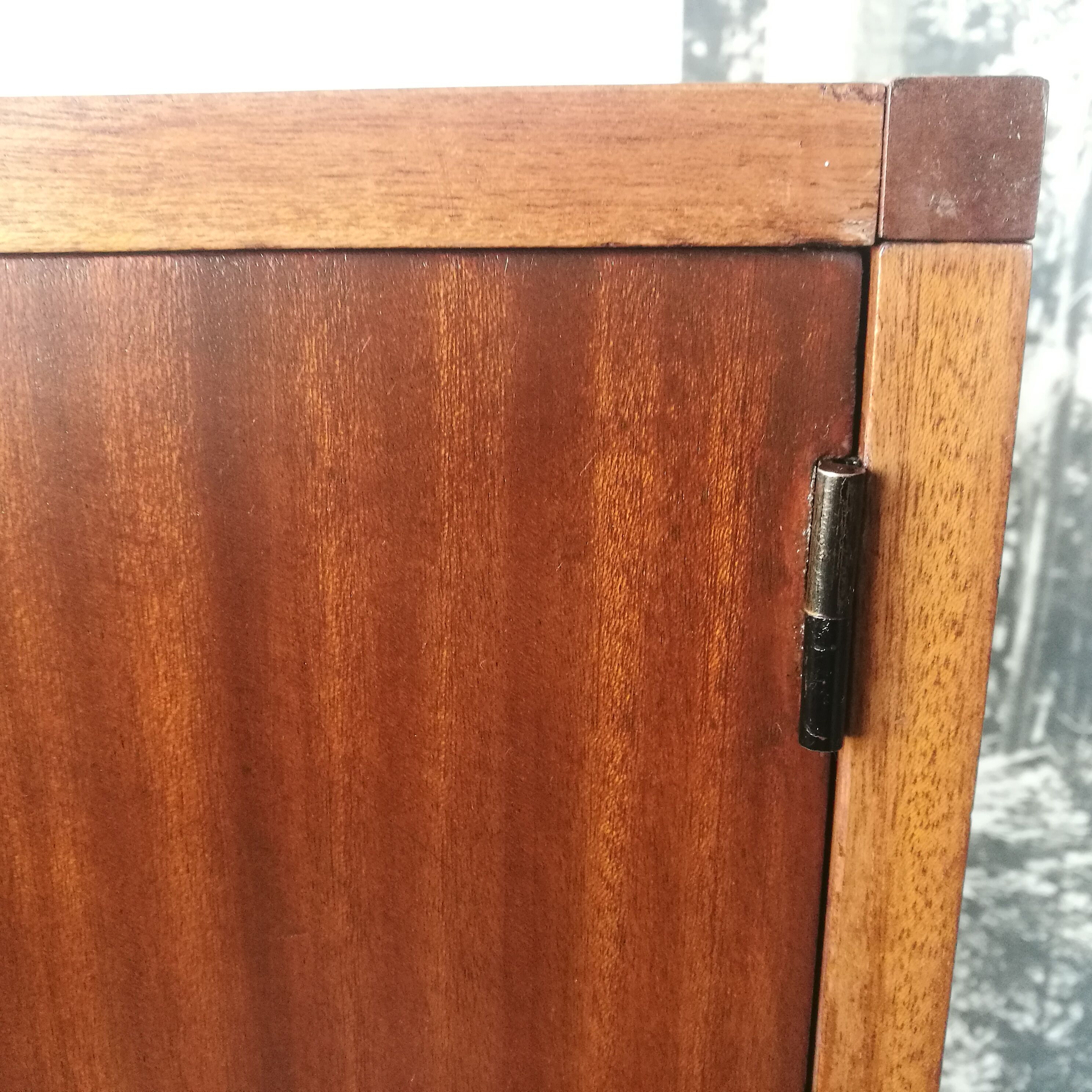 Wardrobe, ARP box, Minvielle