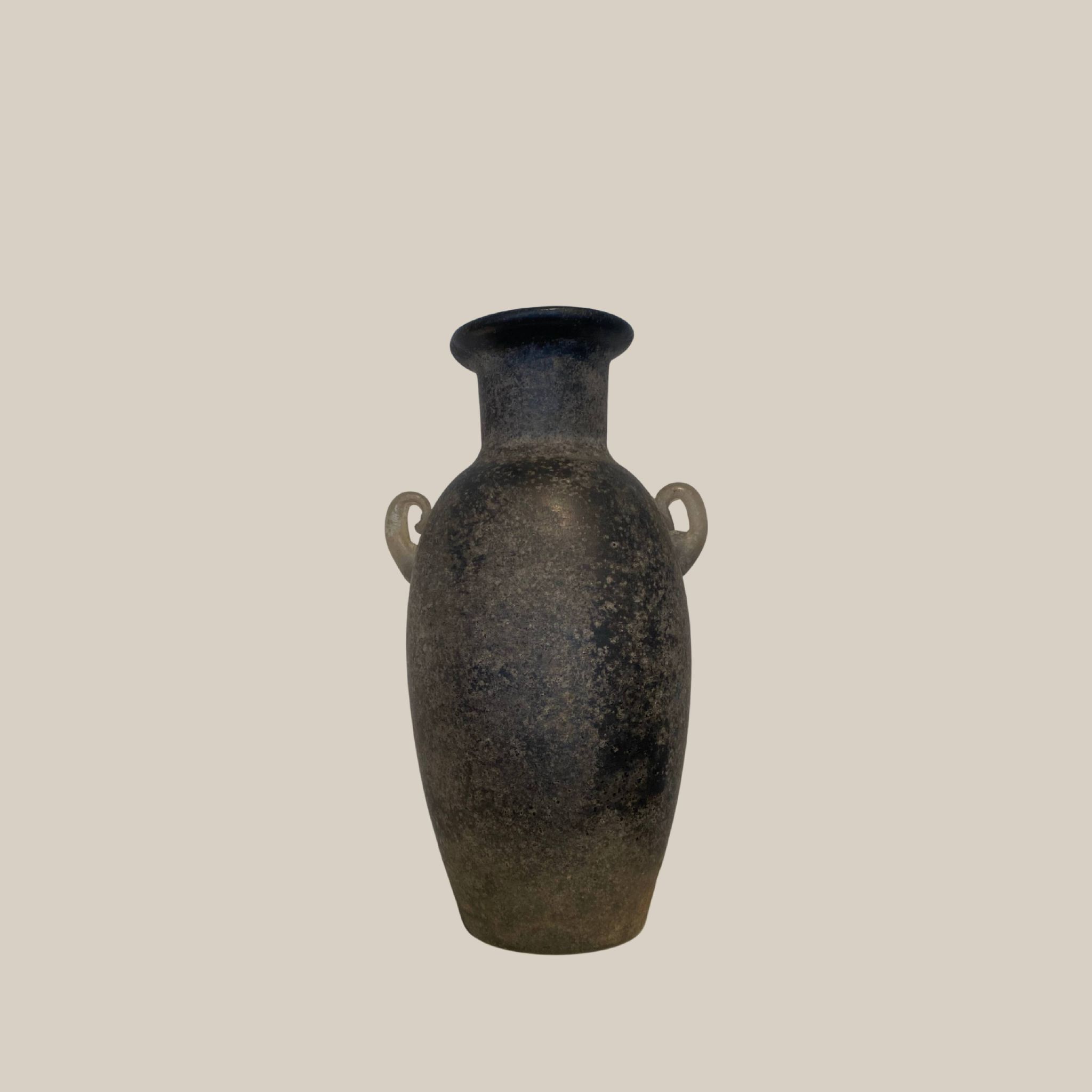 Vase en verre à scavo