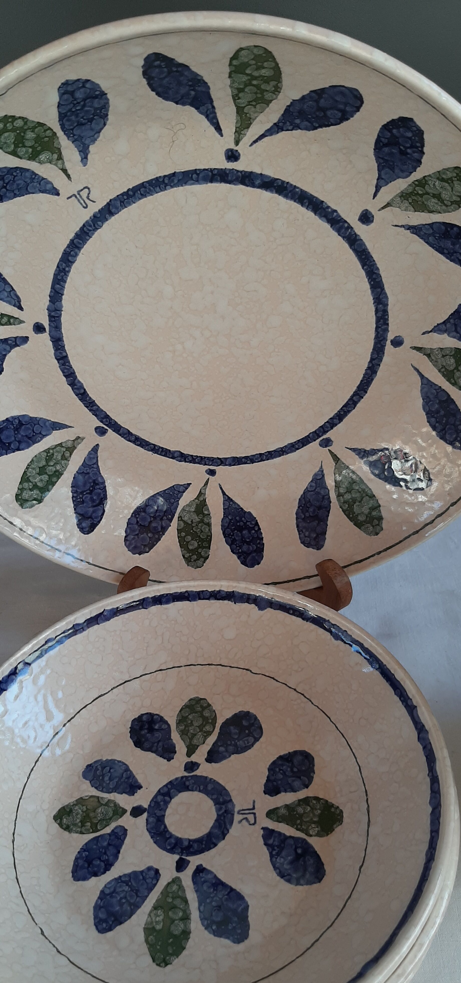 Toy Riont dish and plates