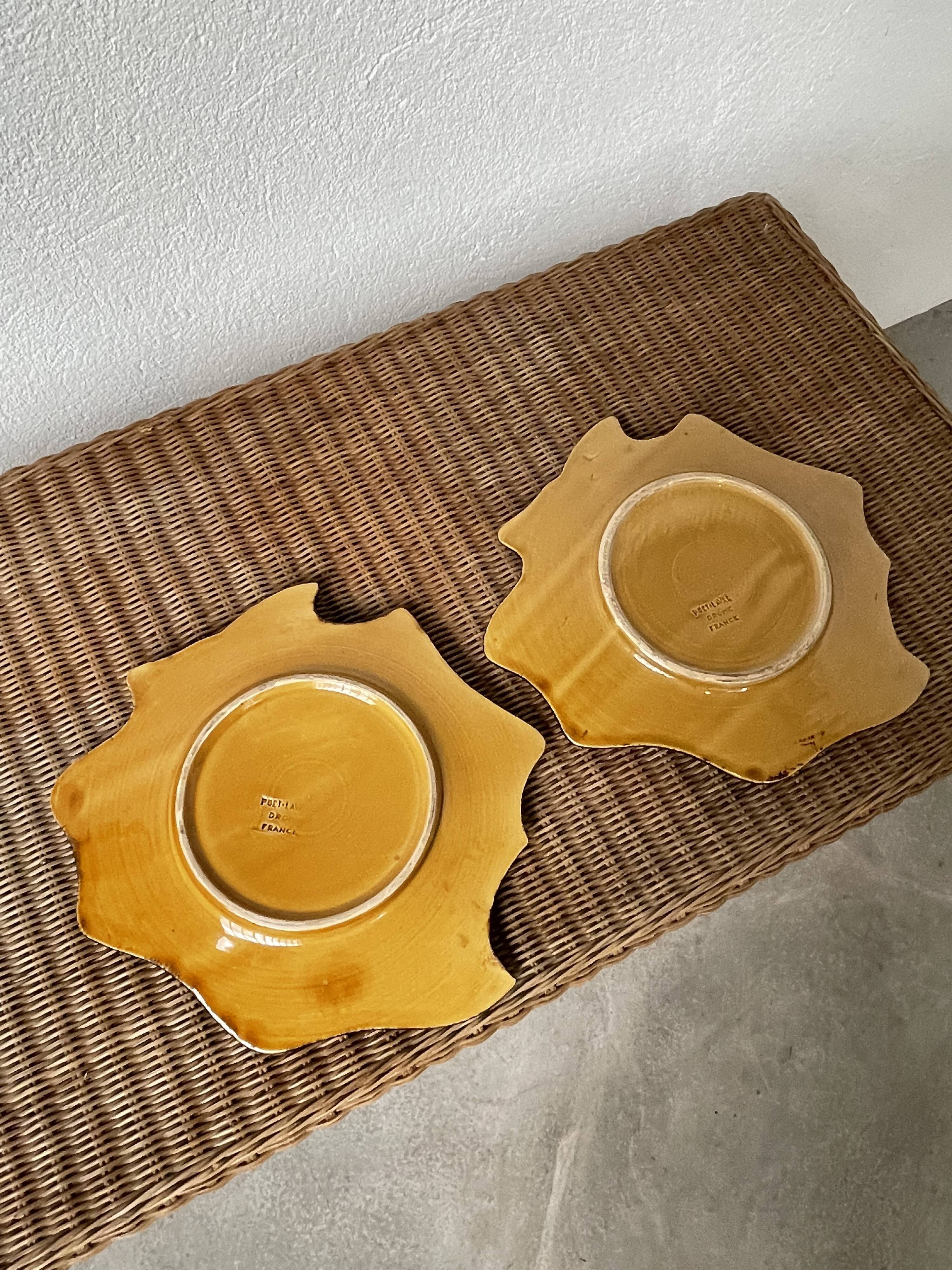 2 assiettes « feuille » céramique jaune
