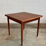 Scandinavian table with extensions