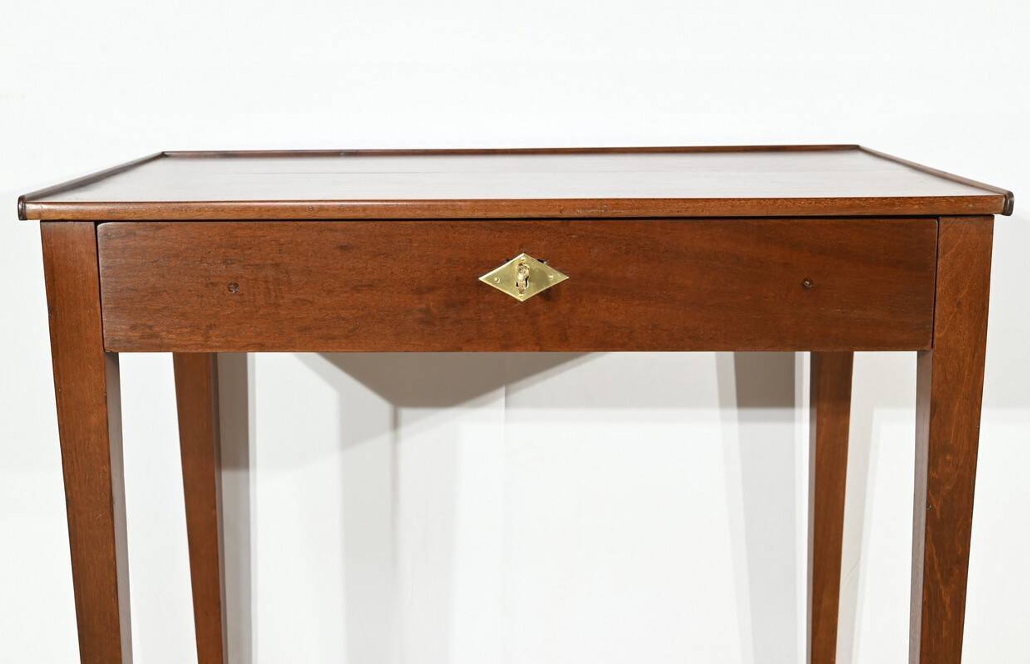 Table en acajou de Cuba, époque Directoire, début XIXème