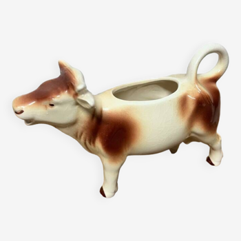 Porcelain cow milk jug