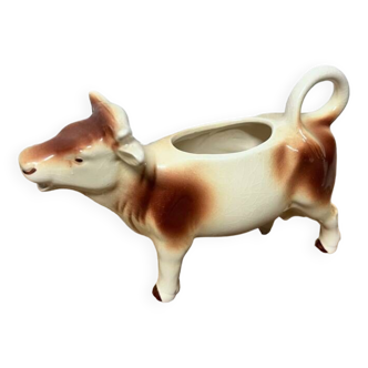 Porcelain cow milk jug