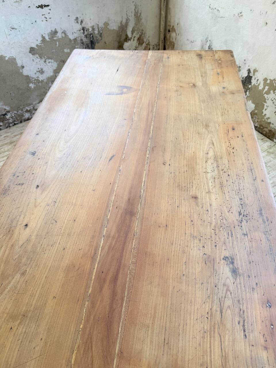 Cherry farmhouse table 1m8
