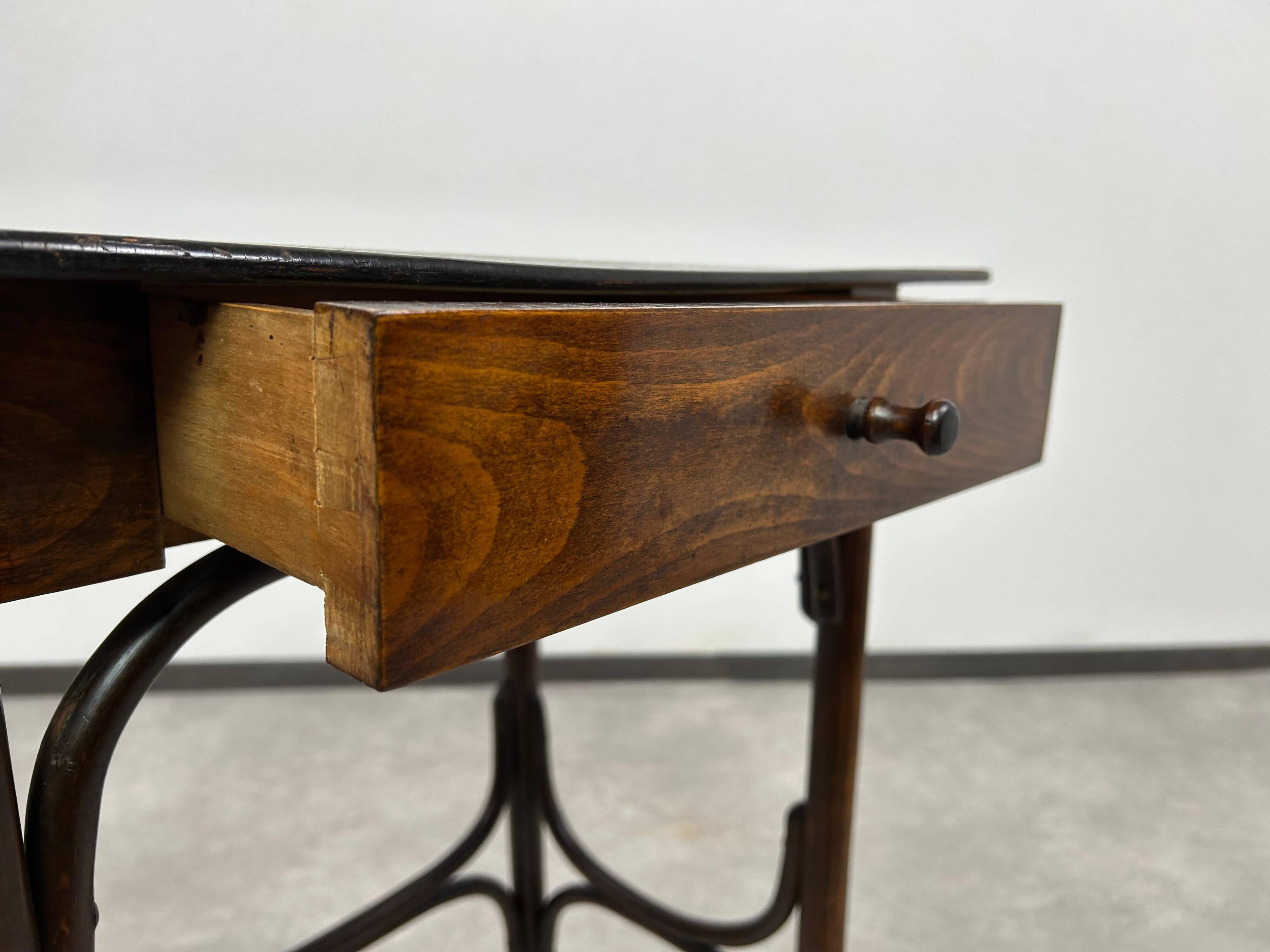 Bentwood side table by Thonet Debrecen