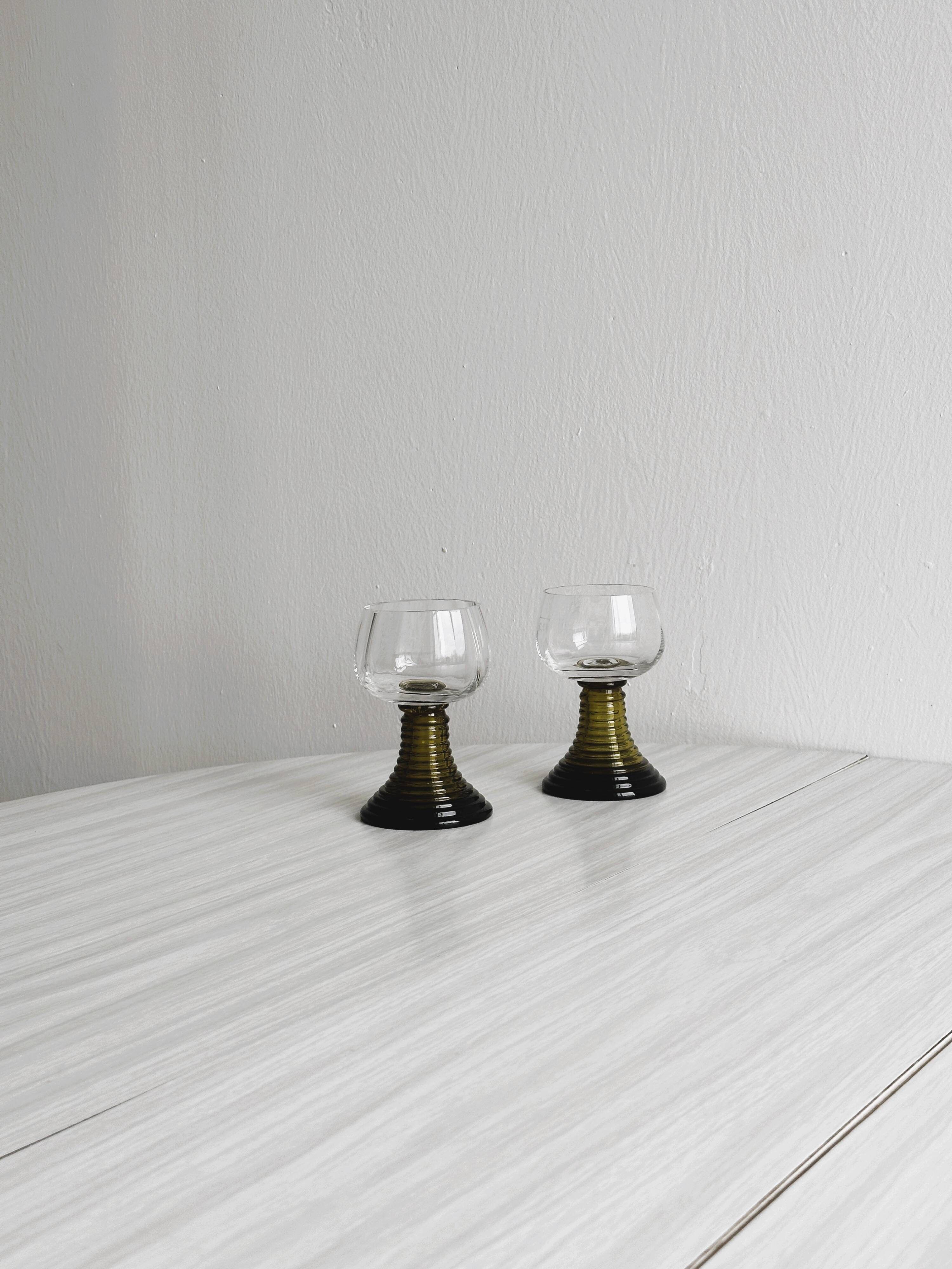 Wine glass duo