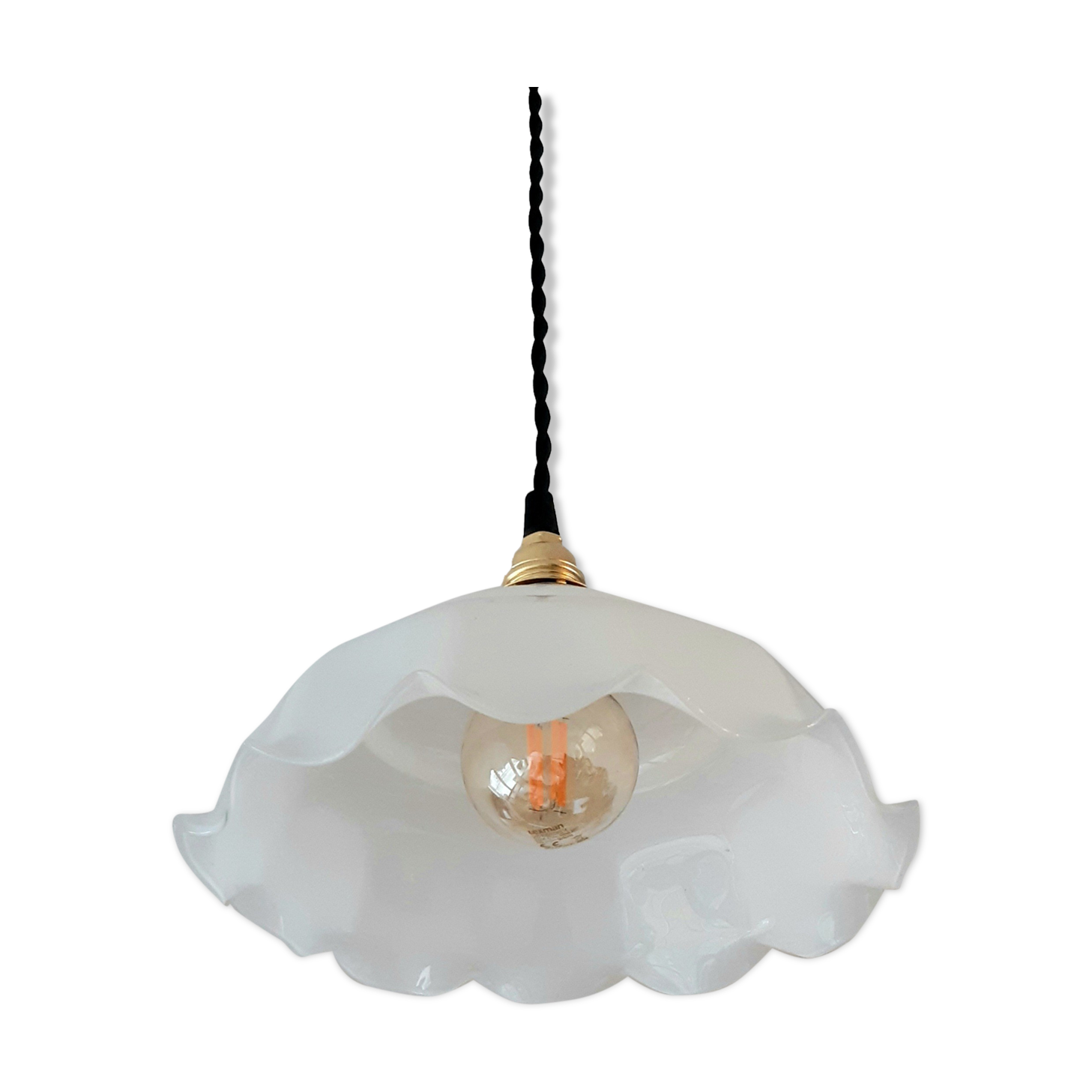 White opaline suspension