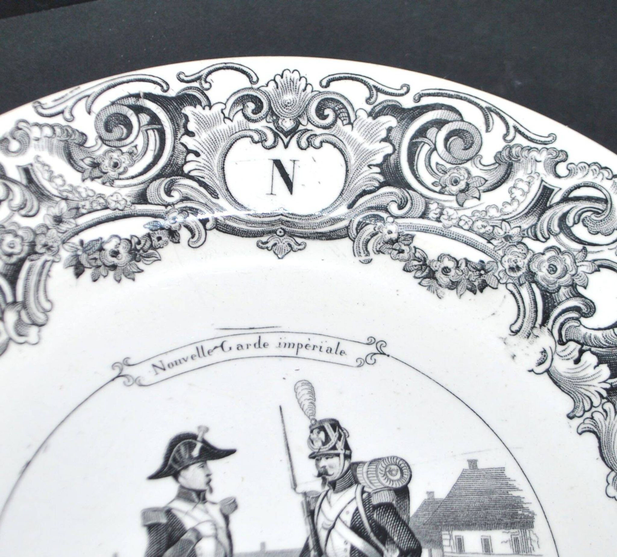 Sarreguemines U&C illustrated talking plate "Napoleon" 19th century.