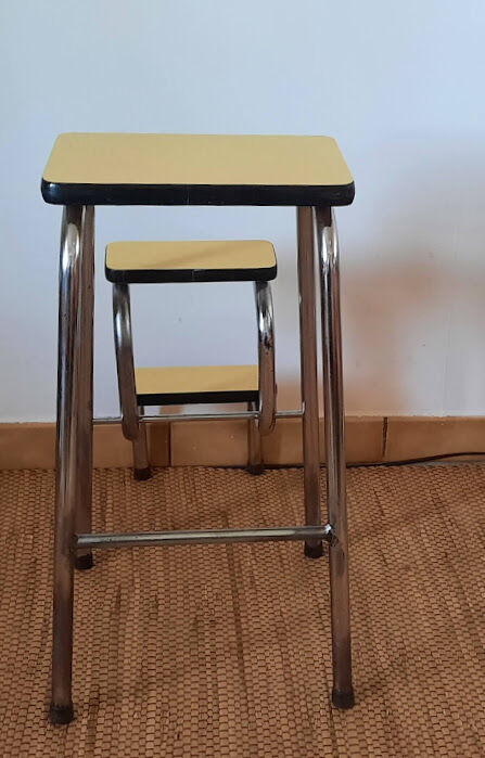 Stepladder stool