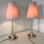 Set of 2 vintage romantic Venetian Italian table lamps in Murano glass.