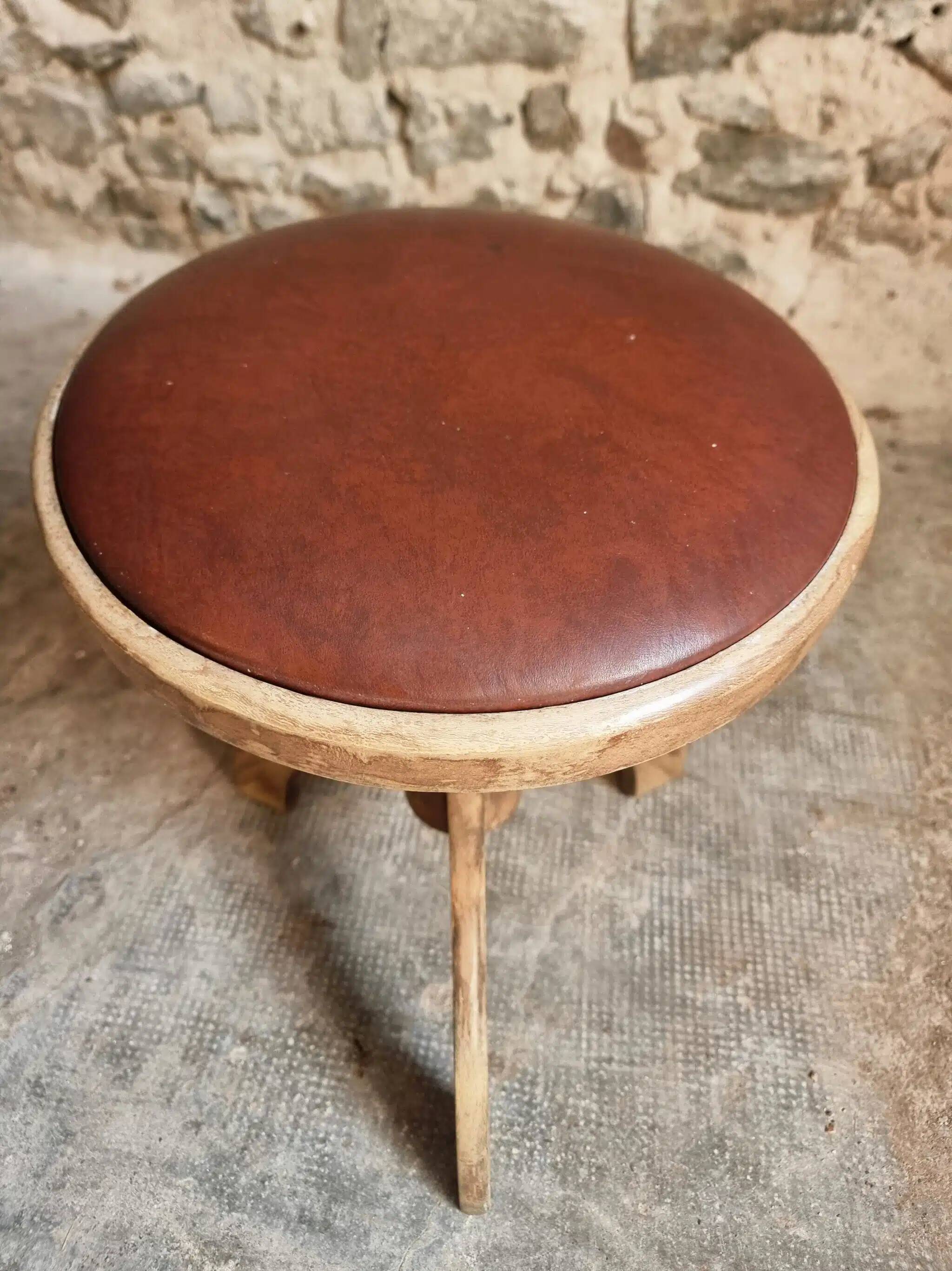 Tabouret français vintage en bois réglable, assise en skaï, années 1960
