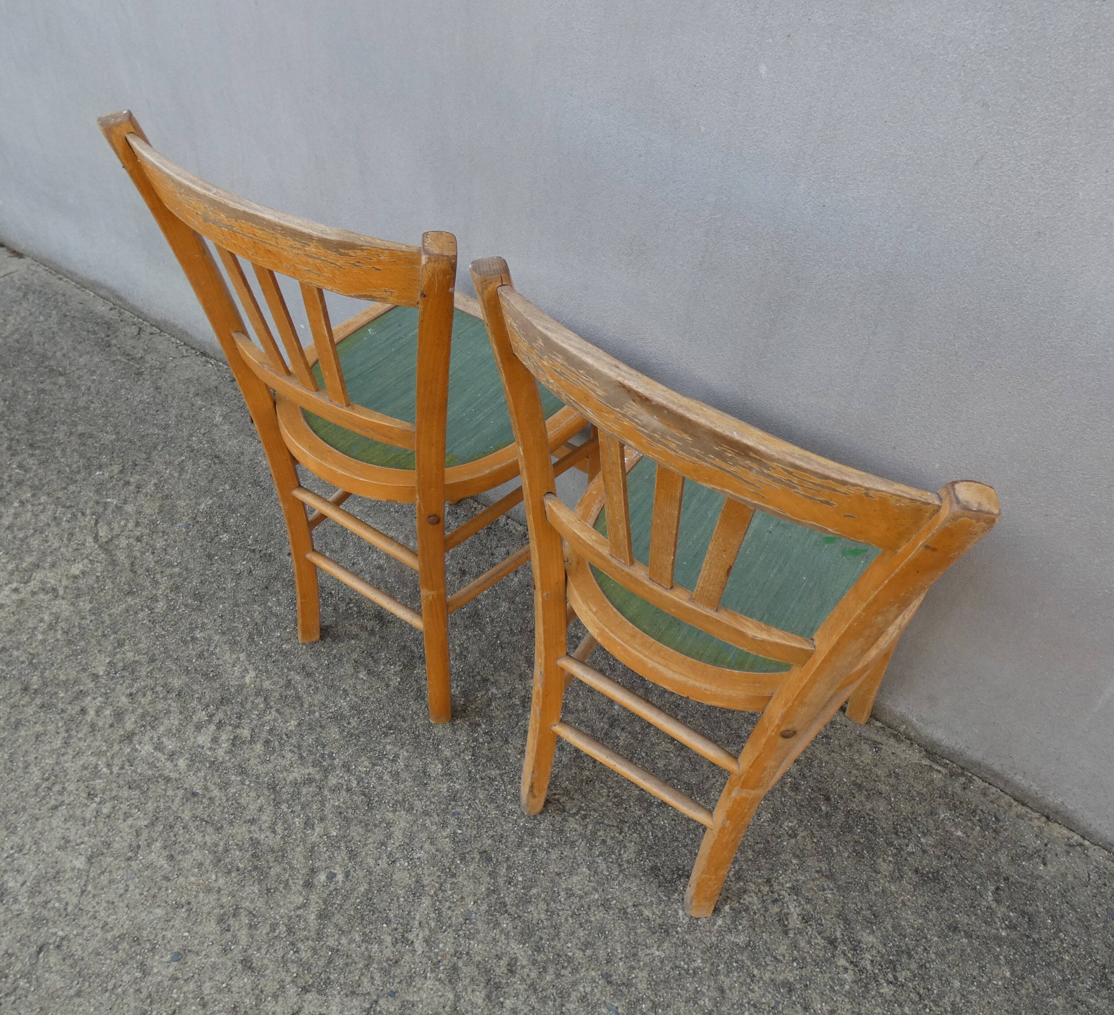 2 chaises de bistrot vintage