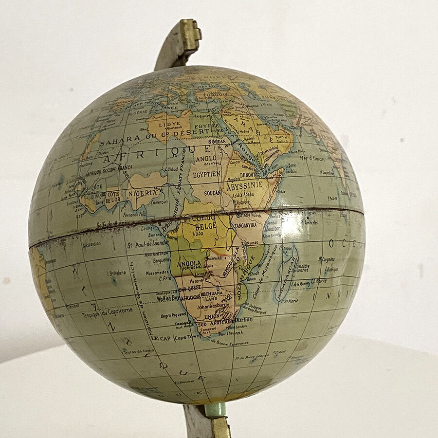 Metallic globe 50's