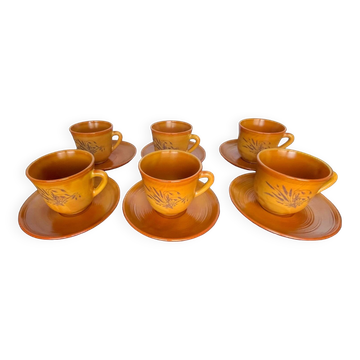 6 tasses à café + sous tasses