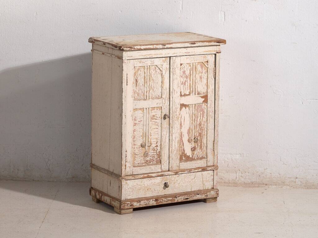 Antique painted pine wardrobe – Central Europe, circa 1900