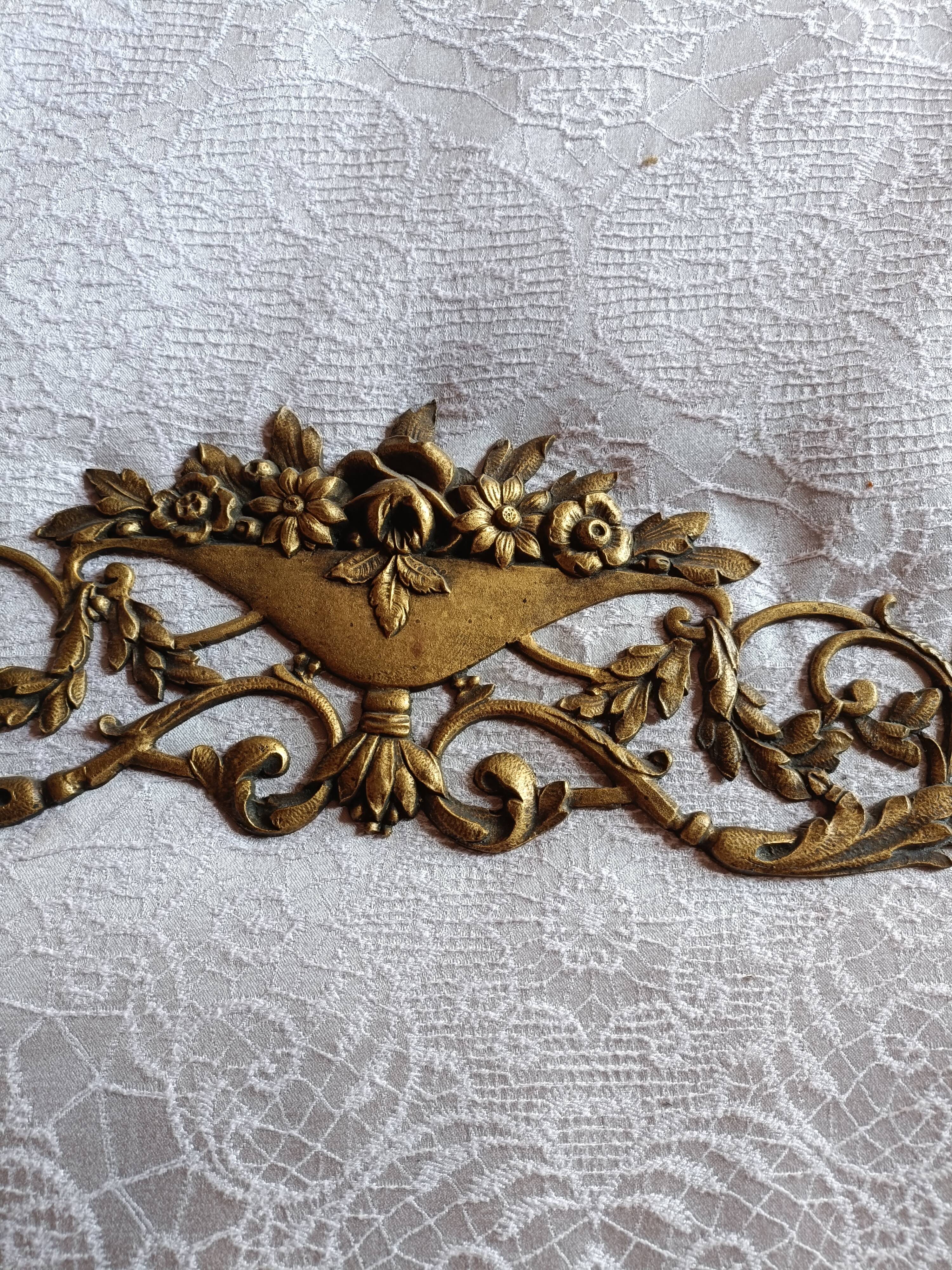Fronton bronze doré