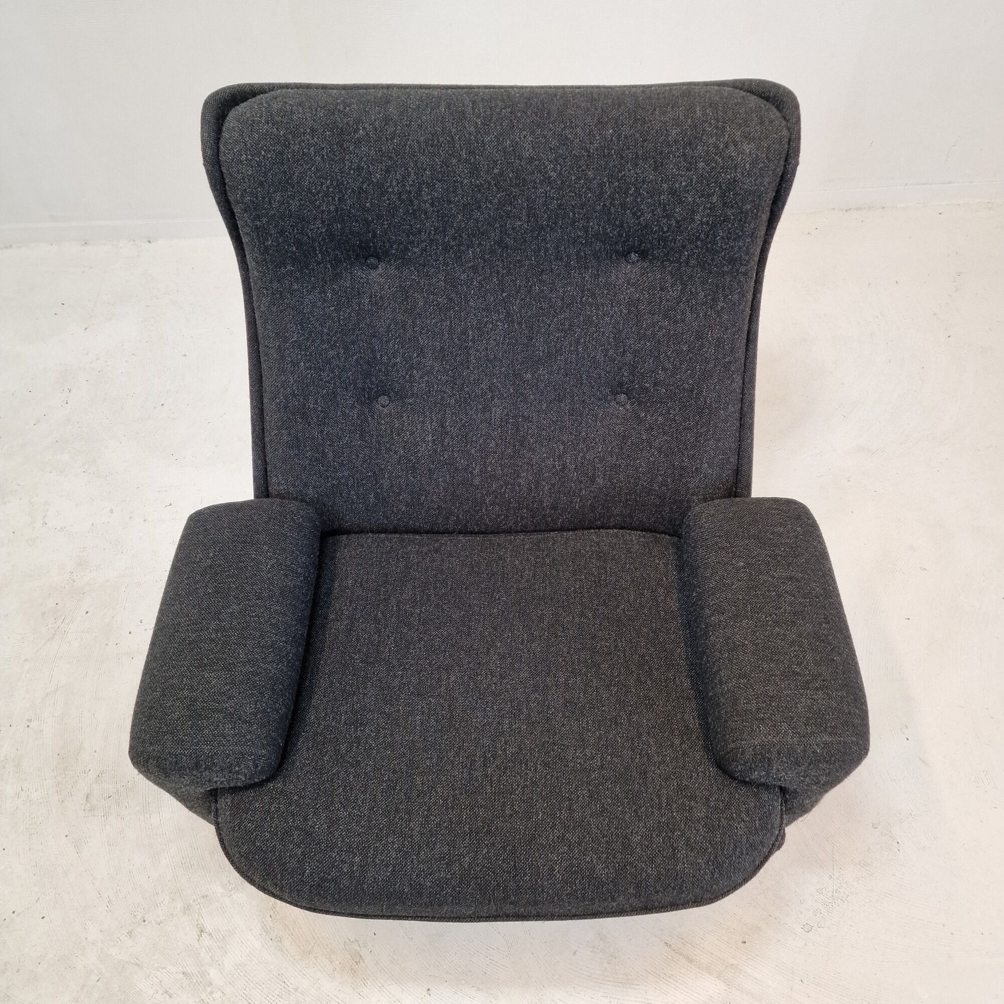 “Orchidée” Lounge Chair by Michel Cadestin for Airborne, France 1968