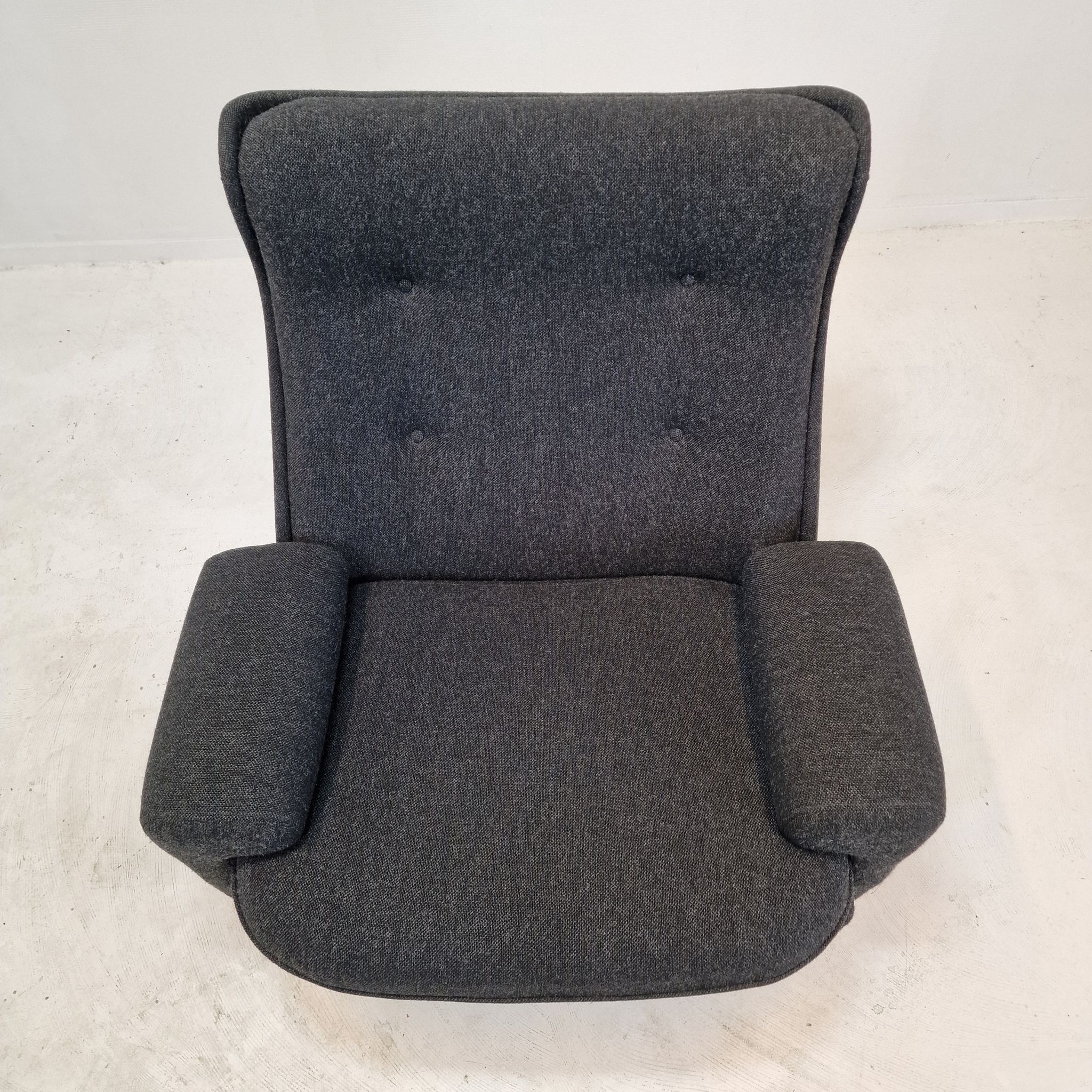 “Orchidée” Lounge Chair by Michel Cadestin for Airborne, France 1968