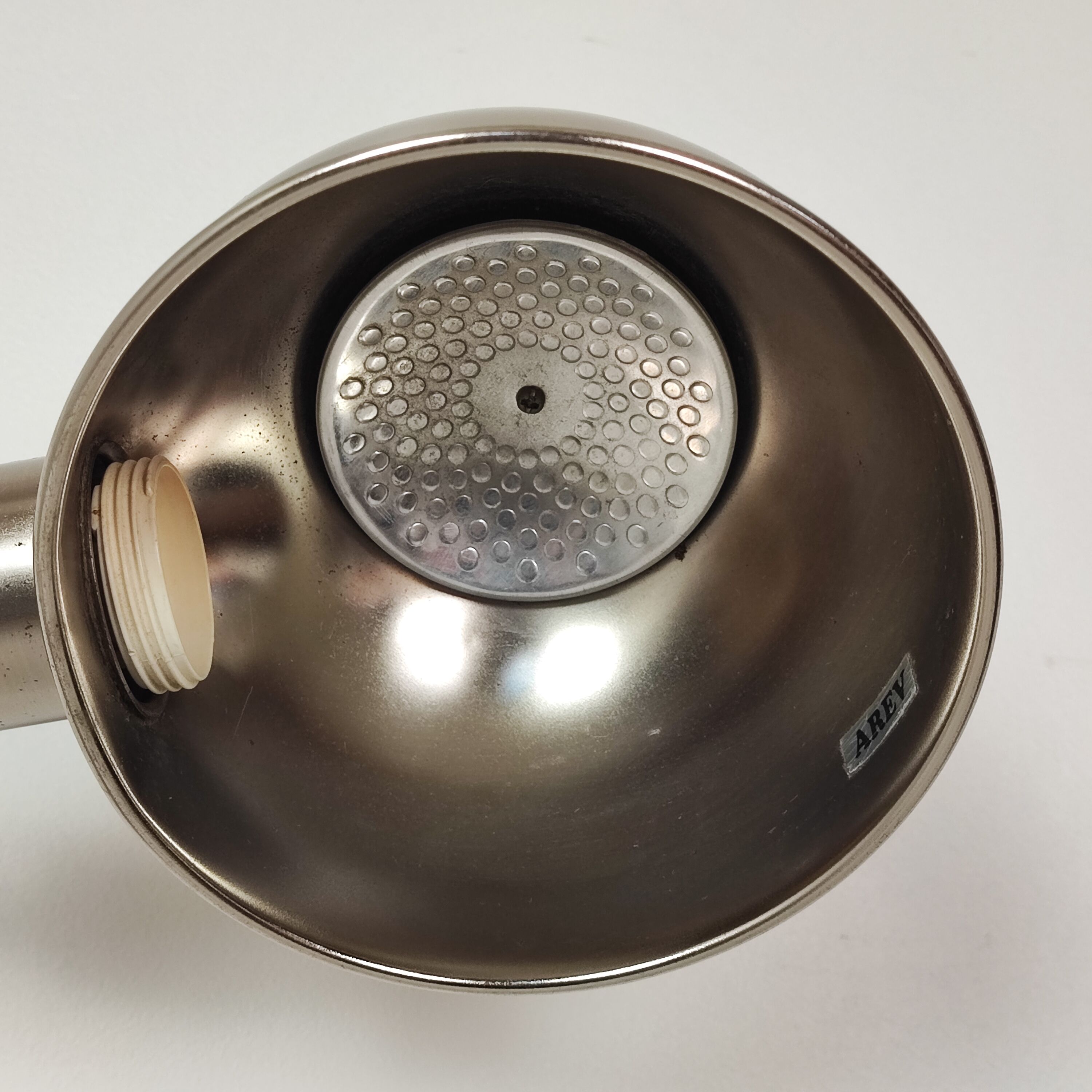 Articulated desk lamp