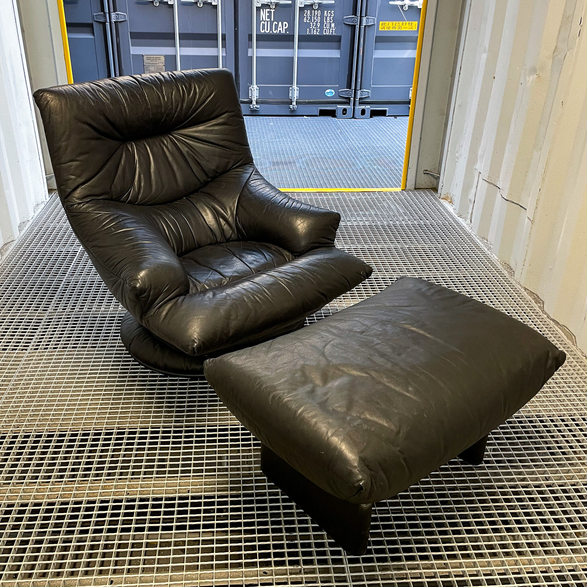 Ligne roset - armchair driver and sound ottoman 70's