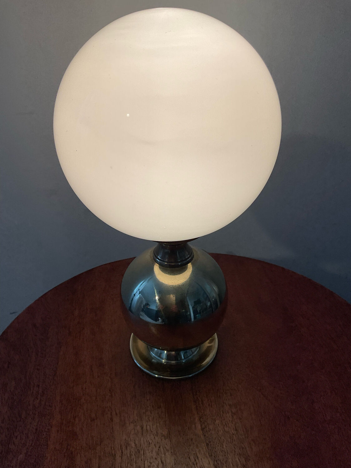 Vintage lamp in brass and opaline 70s