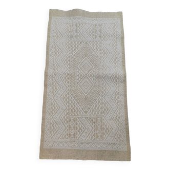 Hand-woven margoum rug in natural wool