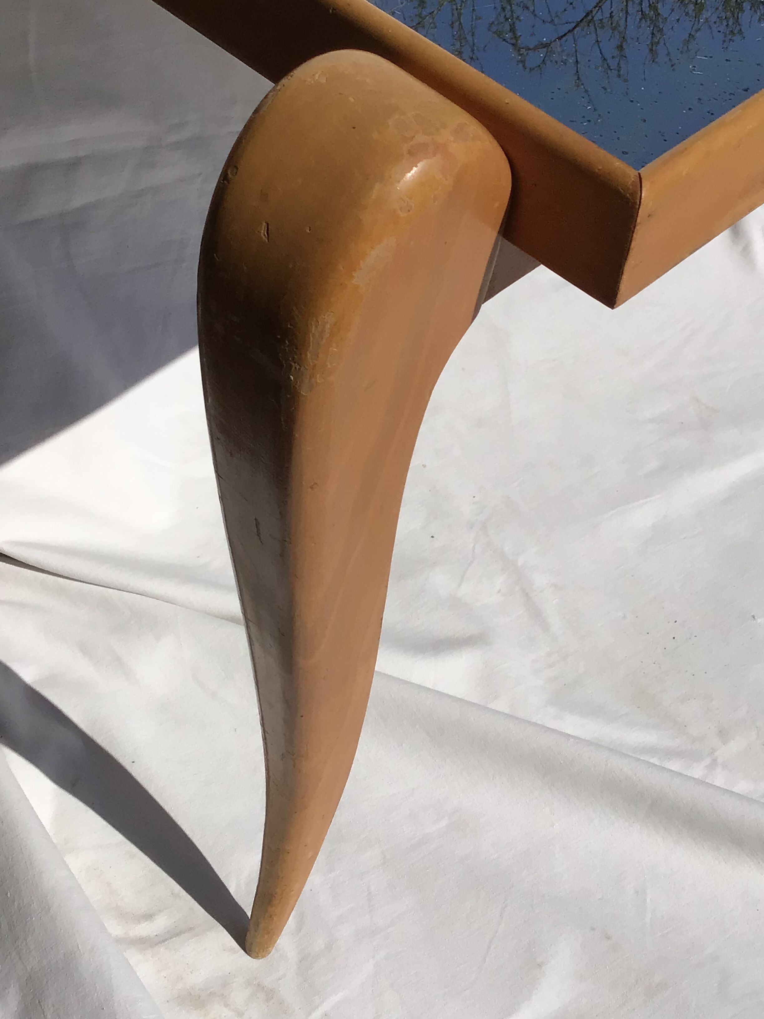 Table basse miroir art déco pieds effilés