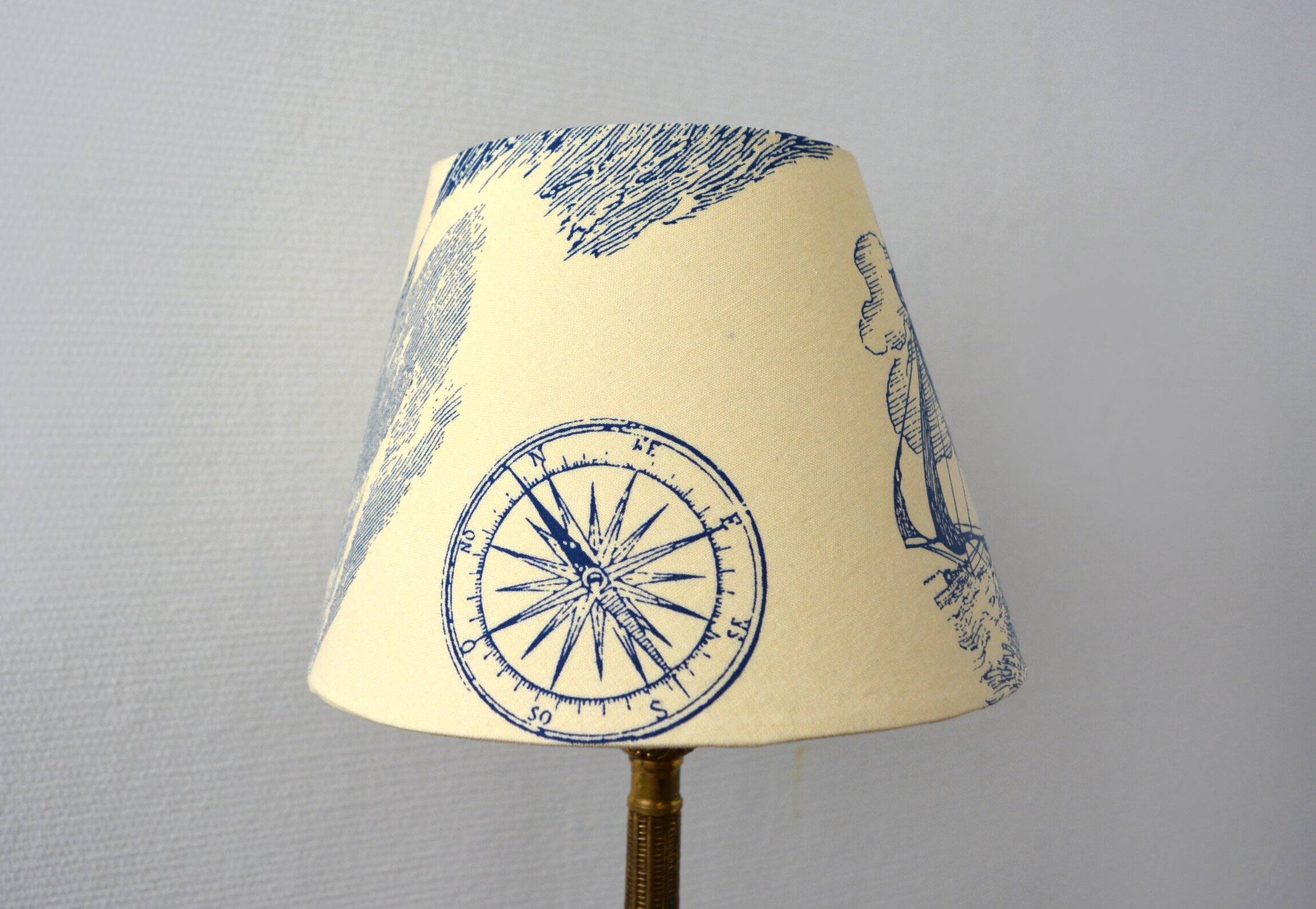Marine decoration lampshade, antique blue toile de Jouy