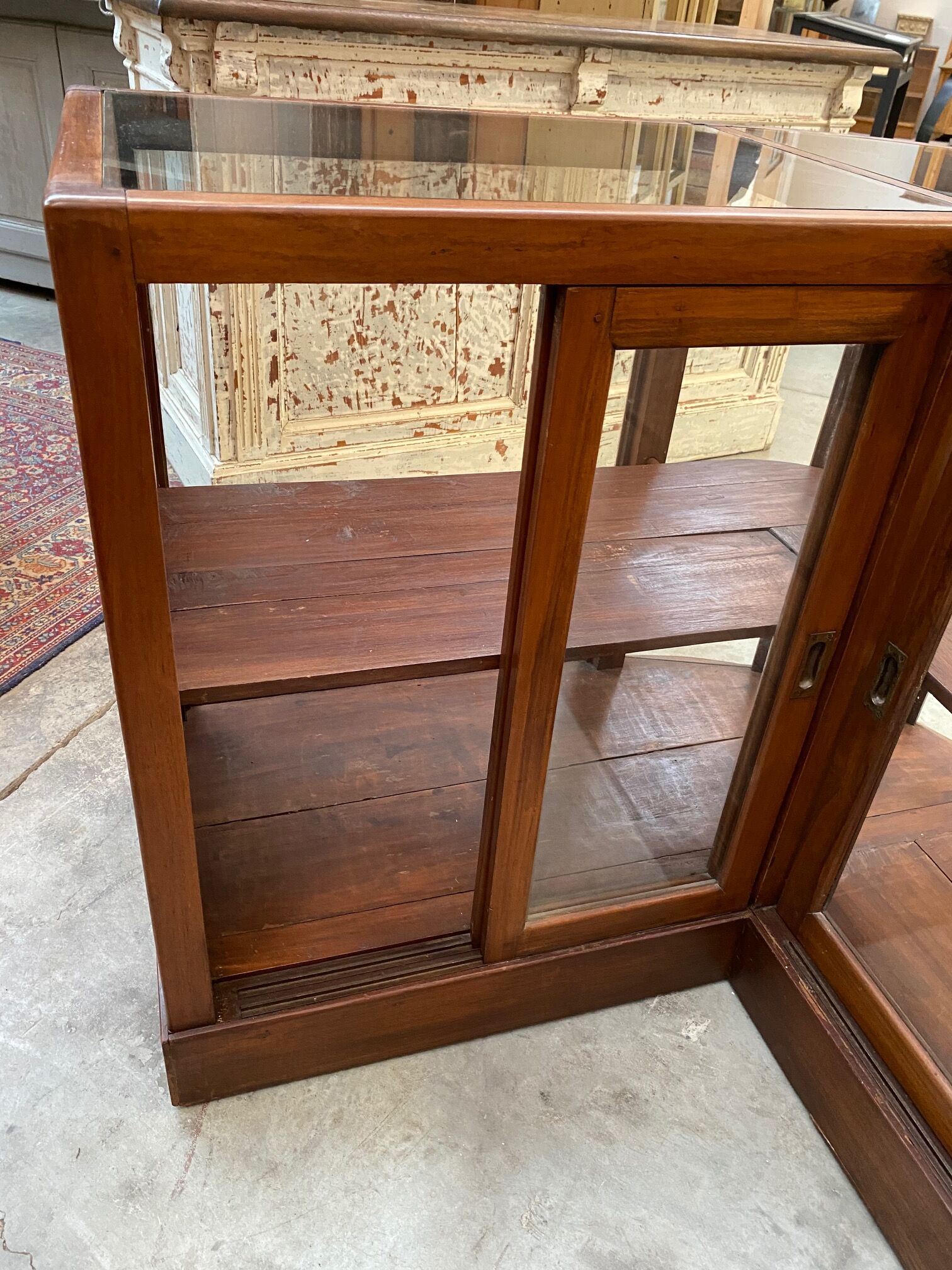 Mahogany corner display counter