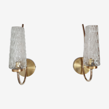 Pair of brass wall light and 1960 transparent pressed glass