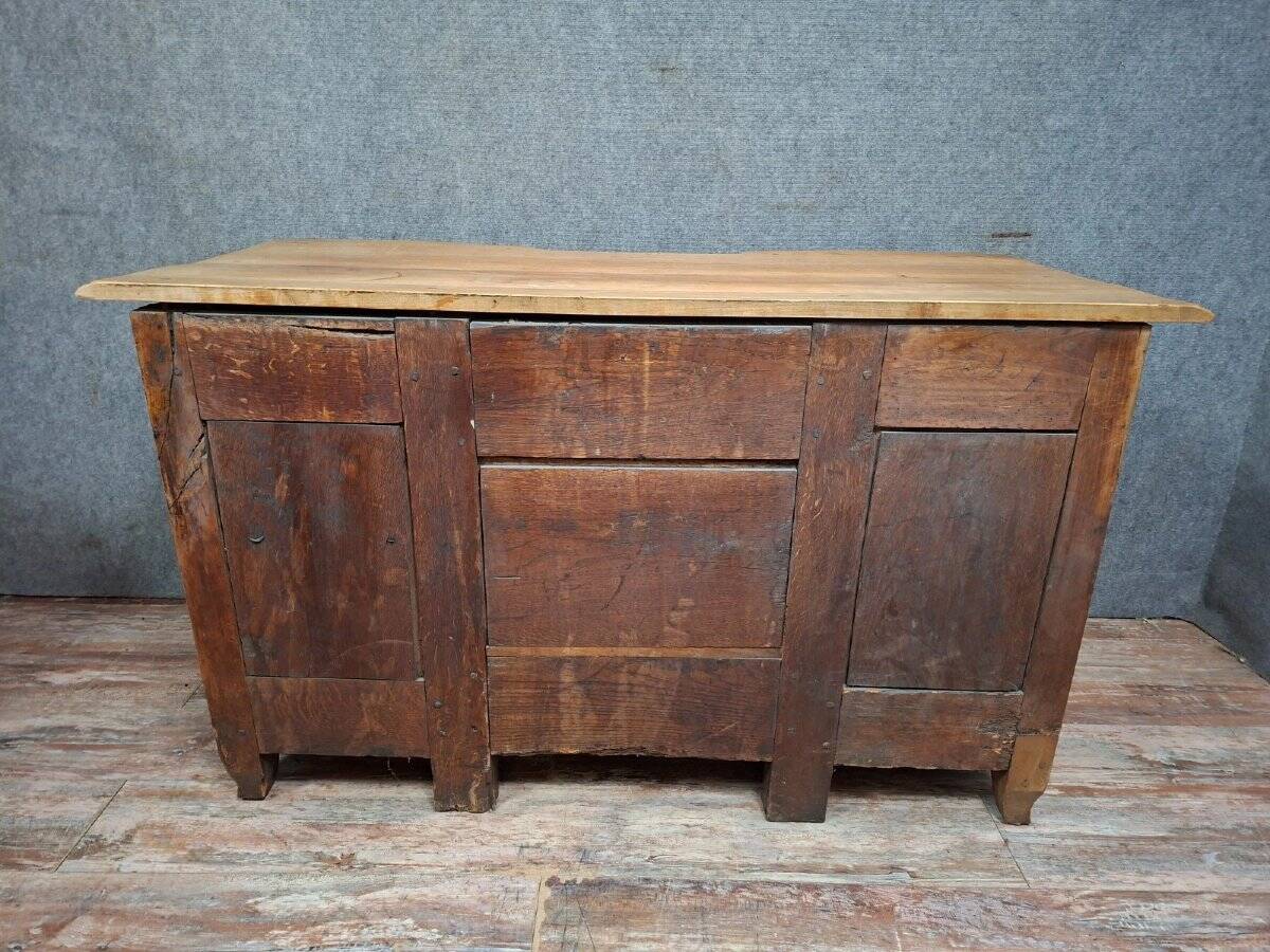Curved double-sided desk in walnut – Regional work from the Louis XV – XVI period.