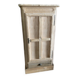 Parisian locker room