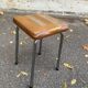 2 tabourets acier et cuir blanc et marron