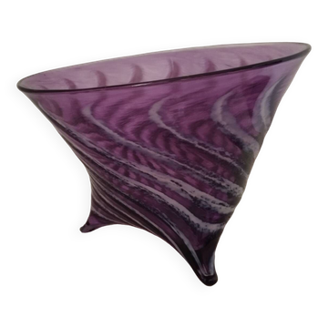 Coupe en verre soufflé signée